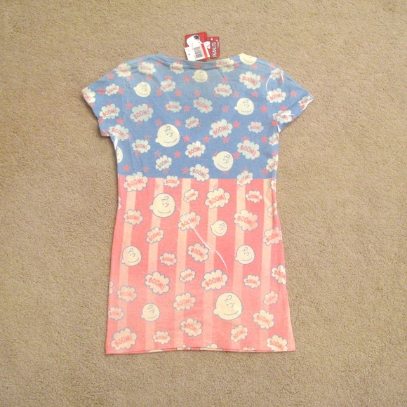 Peanuts Charlie Brown Graphic Tee NEW Womens Size XS Extra Small Blue Pink - Picture 3 of 5